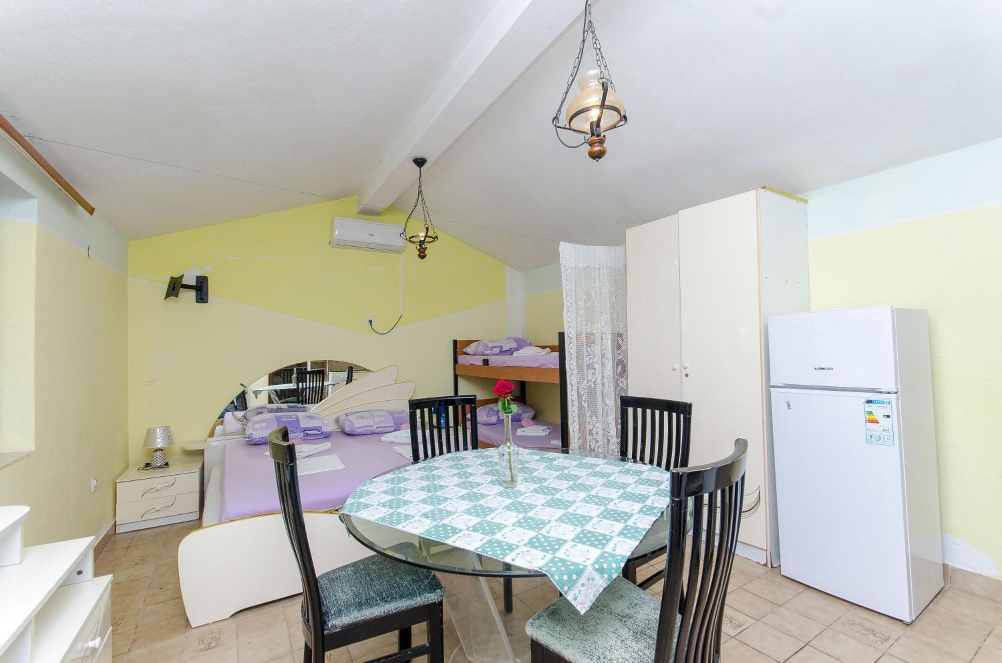 Studio Apartments Klara And Rio Stomorska Cameră foto
